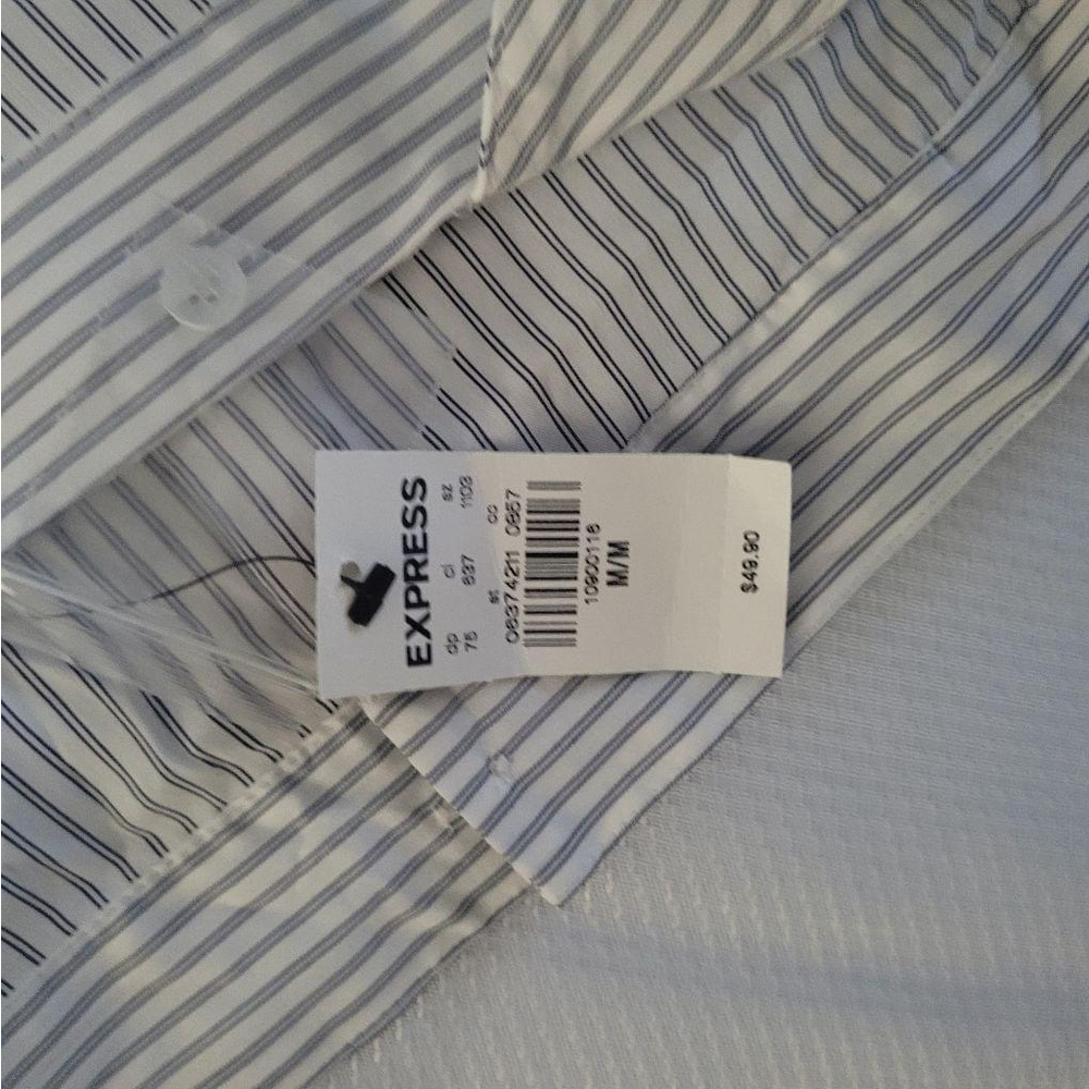 Women's Express White and Blue Striped Button Up Crop Top Size M - Picture 7 of 9